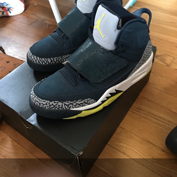 Jordan’s Son Of Mars Navy Blue - Picture 5 of 7